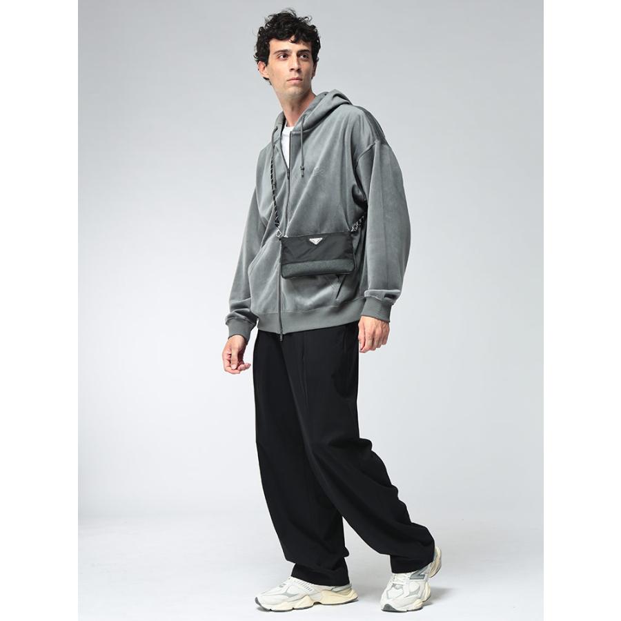 PRADA ナイロン ポーチ ストラップ付き グレー PRADA（プラダ） メンズ ショルダーバッグ バッグ ナイロン×レザー