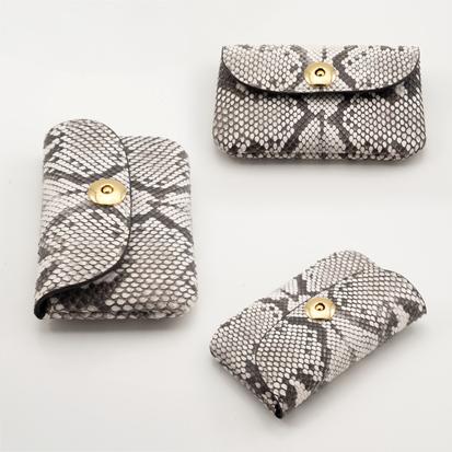 イタリアンパイソン マグネット釦 カブセ型 レディース 名刺入れ 蛇革 カードケース |  | 02