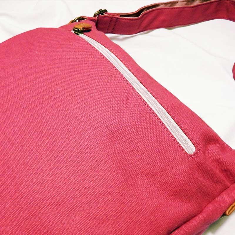 プロペラヘッズキャンバス ミニ ショルダーバッグ 小ぶりに見えても、しっかり収納！ |  | 04