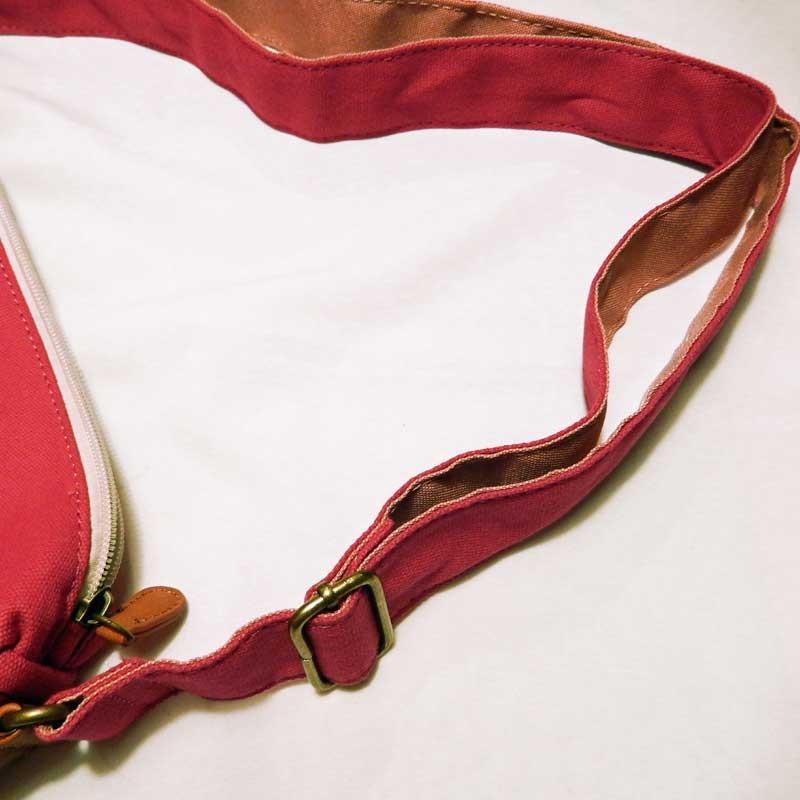 プロペラヘッズキャンバス ミニ ショルダーバッグ 小ぶりに見えても、しっかり収納！ |  | 05