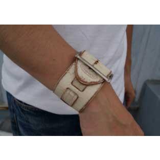 BRAVEリストバンドZACK これだけでかなりのインパクト |  | 01