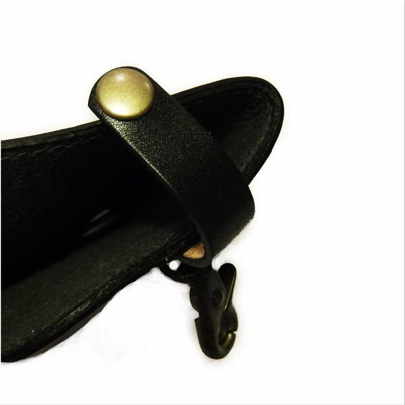 ワンオンワン ショルダーレザーユーティリティーポーチ |  | 05