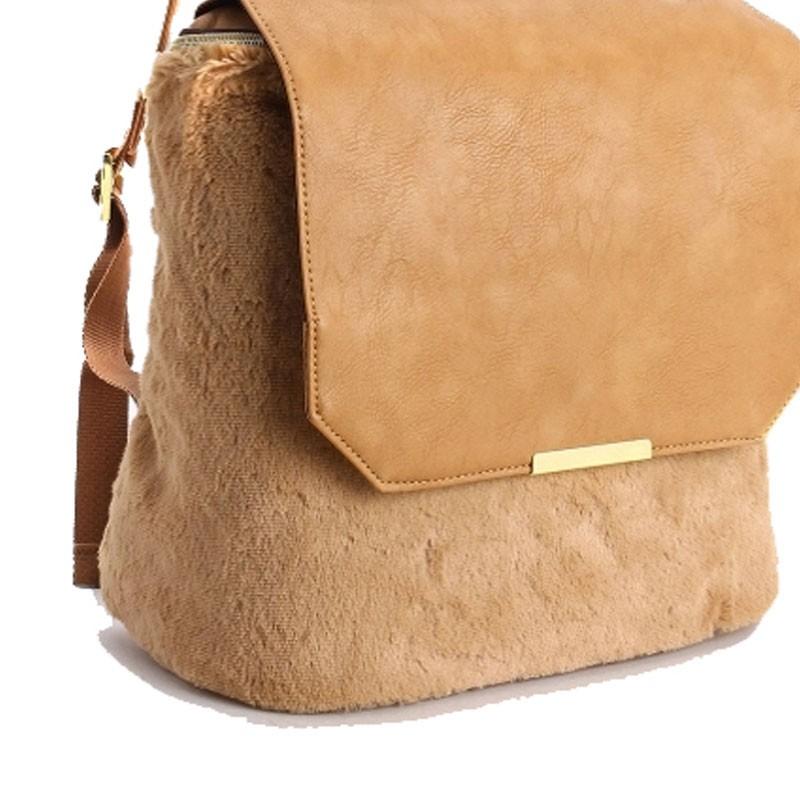 アンドミカ　フェイクレザーもこもこスクエアリュックサック |  | 03