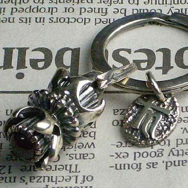 シルバー 925 スターリングシルバー シルバーキーホルダーKRISS GARNET 訳あり・・・ギャランティーカードやオリジナルの袋がない場合があります |  | 03