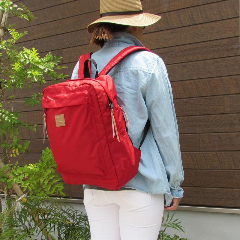 リュックサック デイバッグ バックパック アンドミカ ウオータープルーフスクエアリュック | 