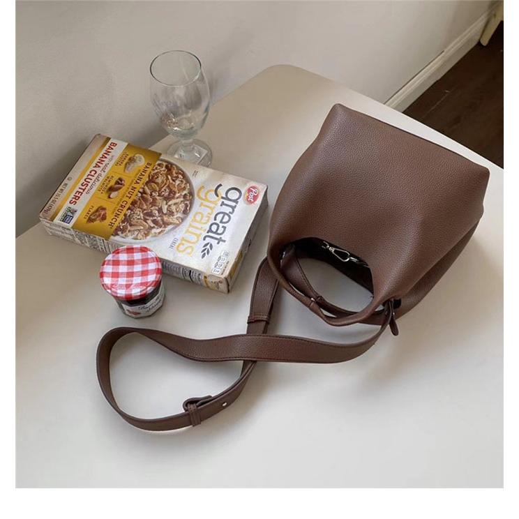 ハンドバッグ レディース ショルダーバッグ 斜めがけ キューブバッグ バケツバッグ キューブ型バッグ通勤バッグ自立 通勤バッグ 手提げバック |  | 12