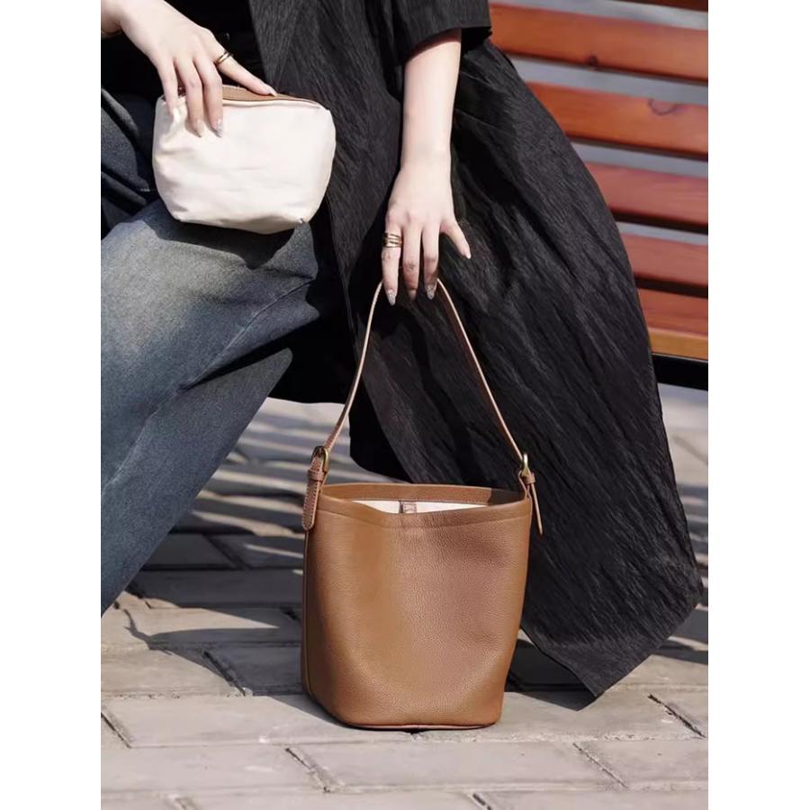 本革 トートバッグ レディース 小さめ 軽量 バケツ型バッグ ミニトートバッグバケツバッグレザー 通勤バッグ お仕事バッグ |  | 02