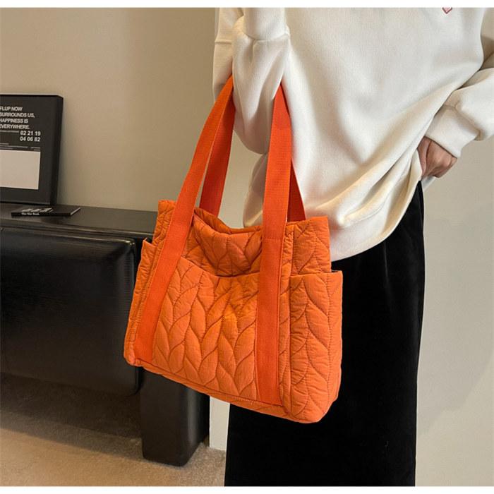キルティングバッグ トートバッグ 中綿バッグ レディース バッグ 肩掛けバッグ キルティングトート軽量中綿 バッグ 収納 |  | 13