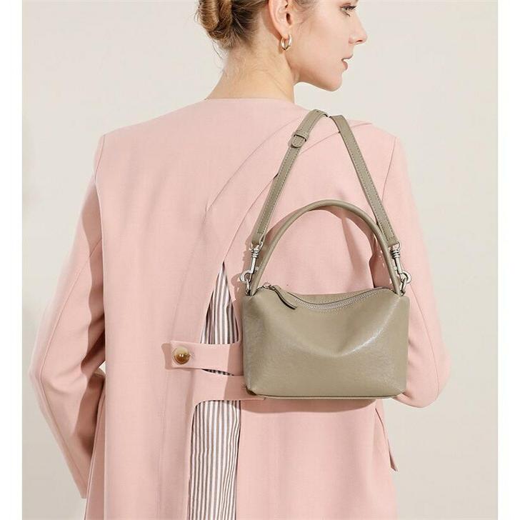 ハンドバッグ 本革 小さめ ショルダーバッグ レディース ミニバッグ 2wayミニハンドバッグ手提げバッグ 軽い 量軽 |  | 09