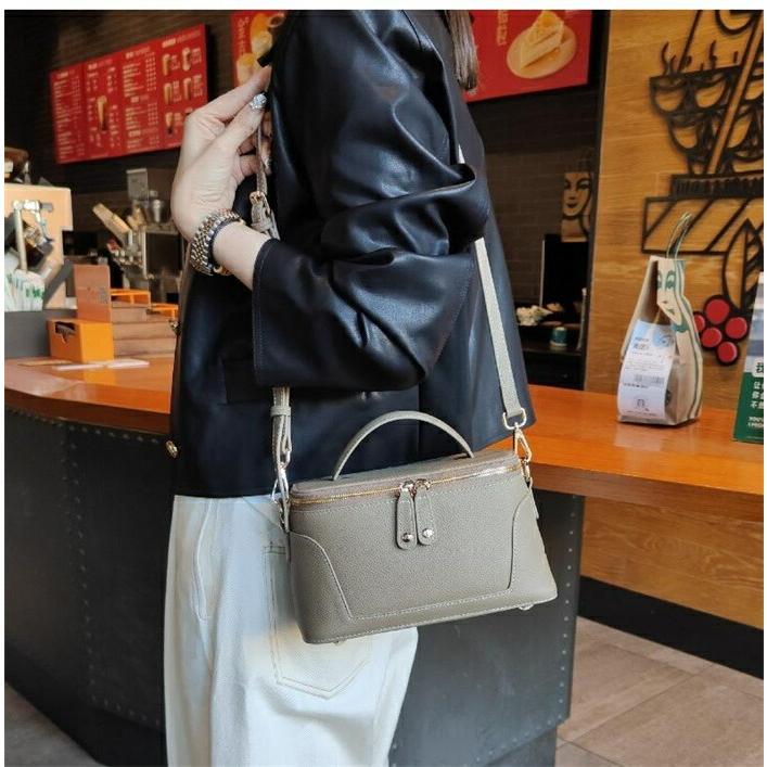 本革 ショルダーバッグ レディース バニティバッグ 本革 ハンドバッグ 本革バッグレザー 通勤バッグ 大容量 |  | 07