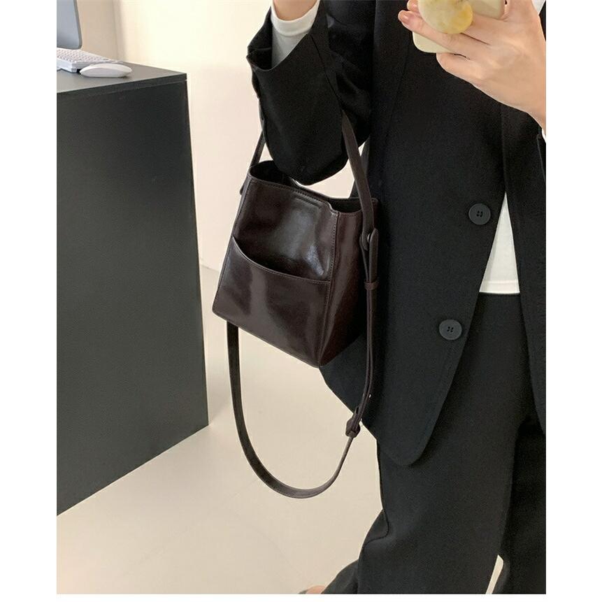 バケツ型バッグ 本革 レディース 小さめ ミニ ショルダーバッグ ミニ