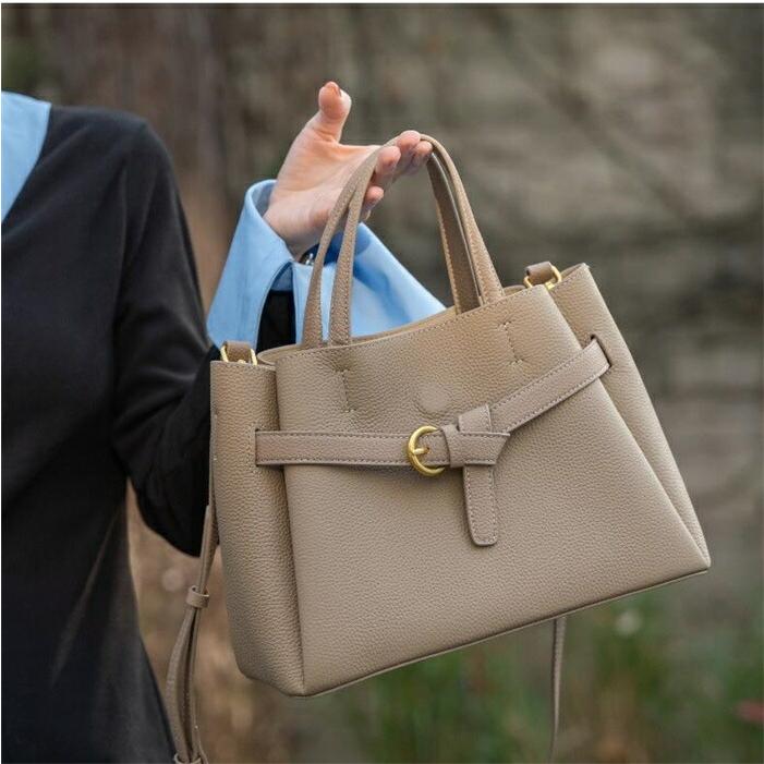 トートバッグ 本革 ハンドバッグ レディース セレモニーバッグ 通勤バッグ フォーマルレザーバッグ2way ショルダーバッグ お仕事バッグ |  | 02