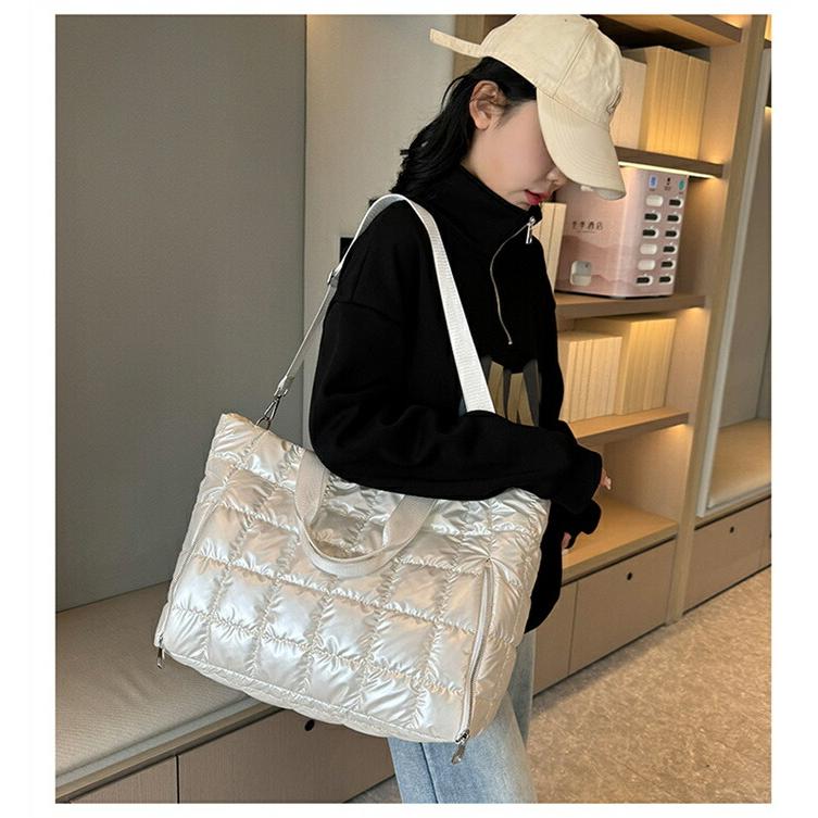 キルティング トートバッグ 中綿バッグ 大きめ レディース メンズ 大容量修学旅行軽量 ボストンバッグ キャリーオンバッグ |  | 15