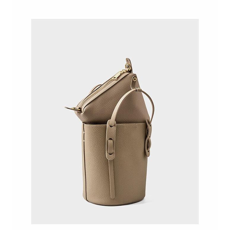 ショルダーバッグ 本革 斜め掛け 軽量 2way ハンドバッグ レディースバッグセレモニーバッグ 通勤 キューブ |  | 12