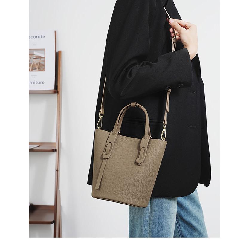 ショルダーバッグ 本革 斜め掛け 軽量 2way ハンドバッグ レディースバッグセレモニーバッグ 通勤 キューブ |  | 03