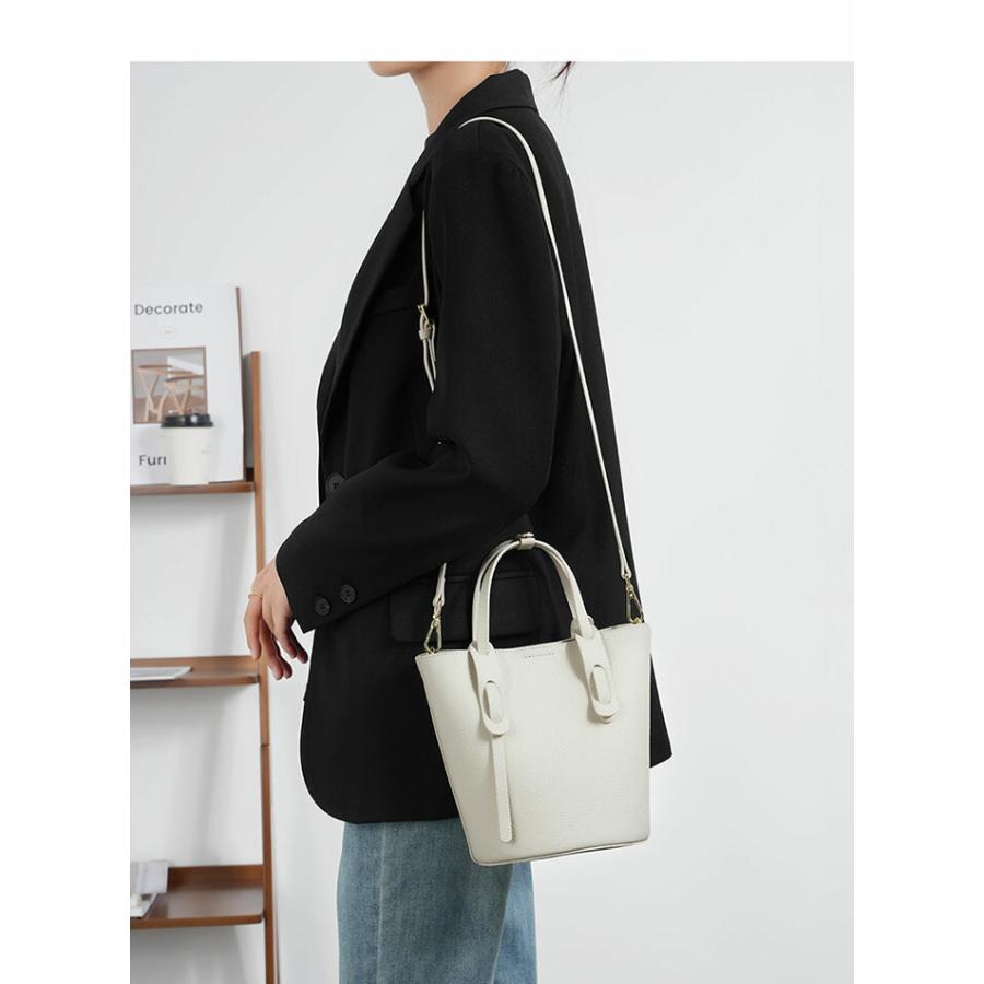 ショルダーバッグ 本革 斜め掛け 軽量 2way ハンドバッグ レディースバッグセレモニーバッグ 通勤 キューブ |  | 04