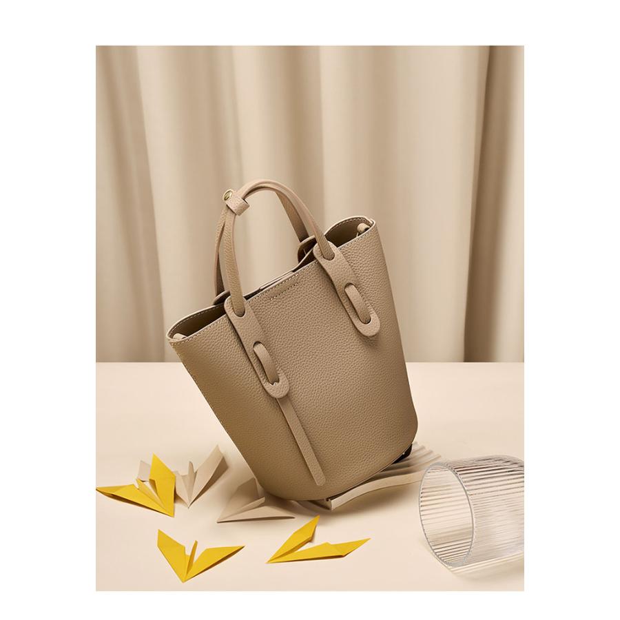 ショルダーバッグ 本革 斜め掛け 軽量 2way ハンドバッグ レディースバッグセレモニーバッグ 通勤 キューブ |  | 09