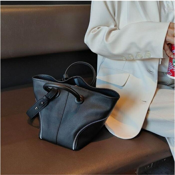 本革 キューブバッグ バケツバッグ ハンドバッグ レディース レザー トートバッグ2WAYバッグショルダーバッグ バケツ型バッグ 通勤 |  | 09