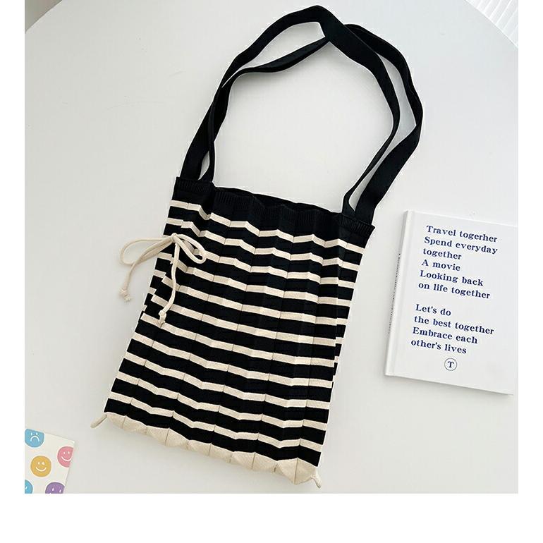 ニットバッグ バッグ ニット トートバッグ a4 縦型 クロシェ編みかぎ針