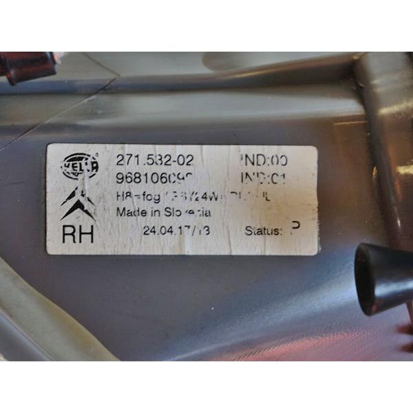 シトロエンC5-2 X75F02用 純正 フロント フォグランプ 右側 HELLA