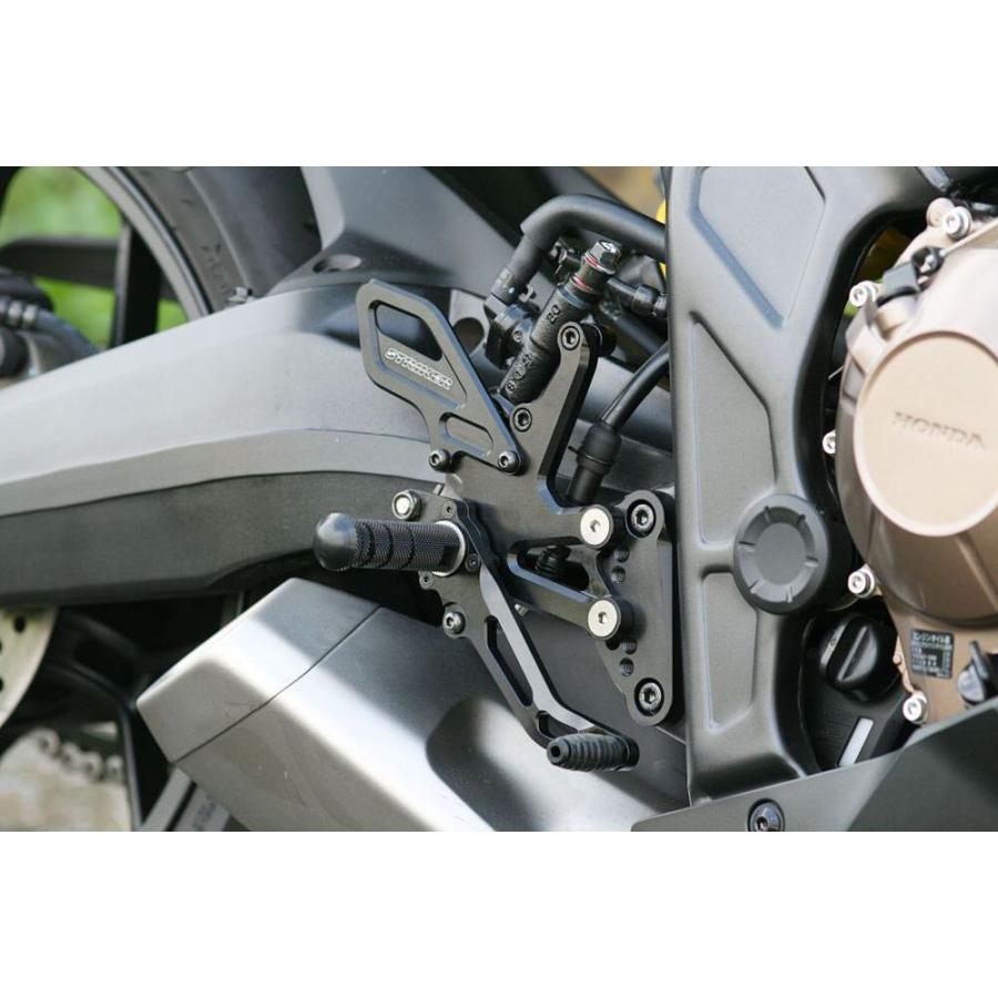 値頃CB650R（19年） バックステップキット ブラック STRIKER