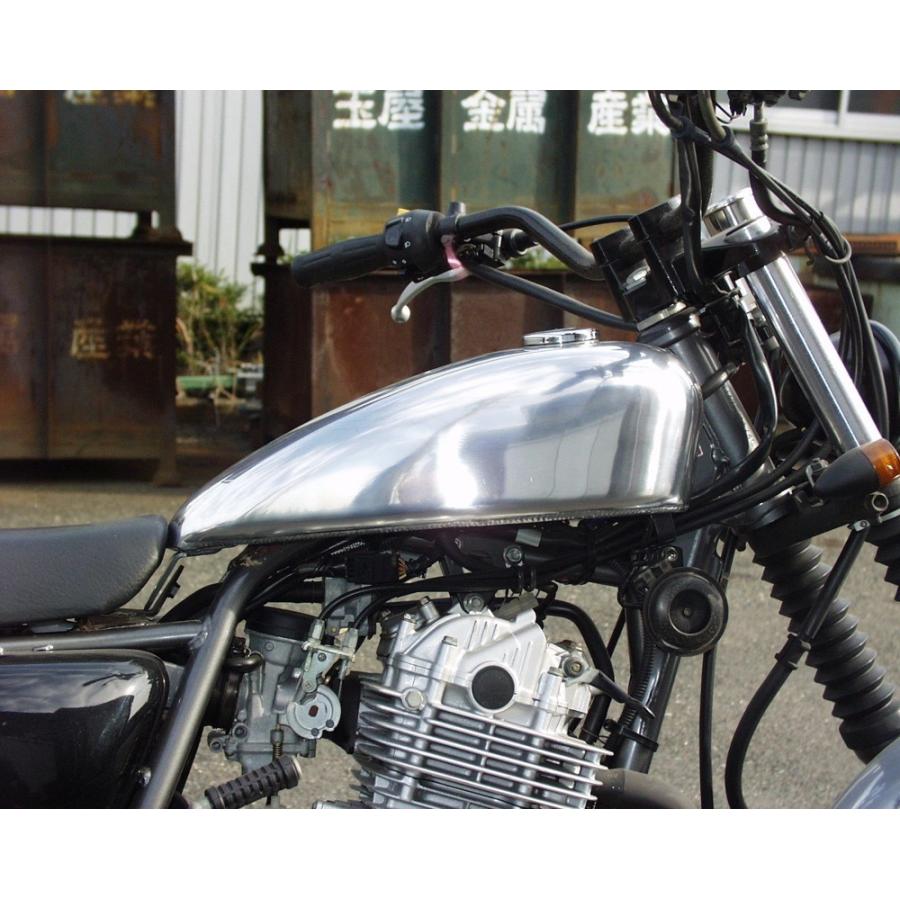 激安セール】 バイク用品 パーツのゼロカスタムグラストラッカー アルミチョップタンク BIGCEDAR ビッグシーダー アルミチョップタンク BIGCEDAR(ビッグシーダー) TW225 00年〜