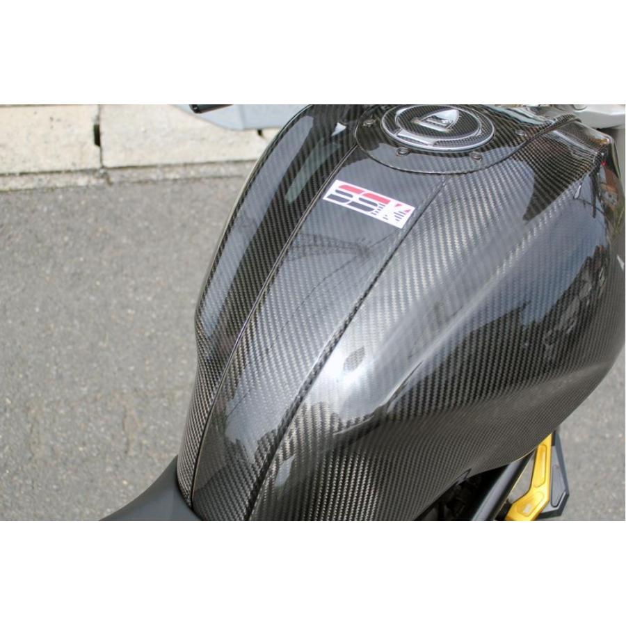 数量限定人気 DUCATI SPEEDRA(スピードラ) バイク用品・パーツのゼロカスタム - 通販 - PayPayモール Monster1100 タンクセンターカバー ドライカーボン 綾織り艶あり SSK 即納低価