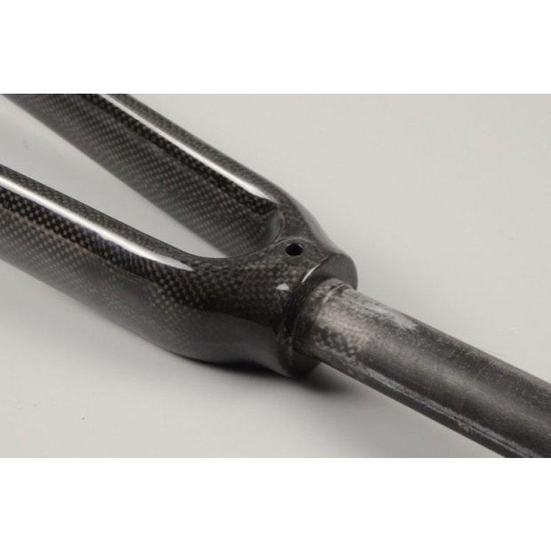 wacakoカーボンフォーク ストレート/テーパード スルーアクスル 700C ロードディスクブレーキフォーク キャリバーブレーキ フロント