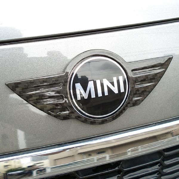MINI(ミニ) R58/R59 カーボン エンブレムカバー 「CLOS」クロスの画像