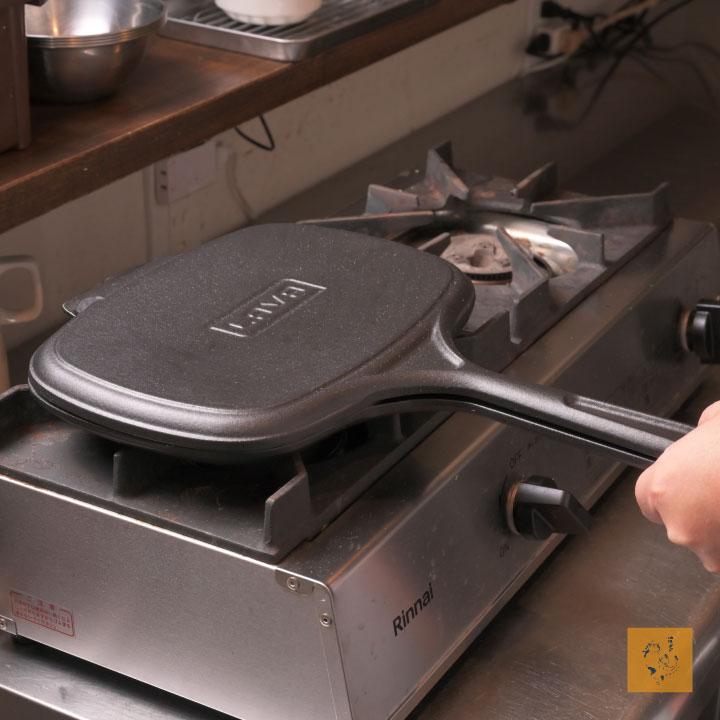 【新品未使用箱付き】LAVA ホットサンドクッカー 鋳鉄製 パニーニメーカー ホットサンドクッカー 直火 2枚 ih対応 電気