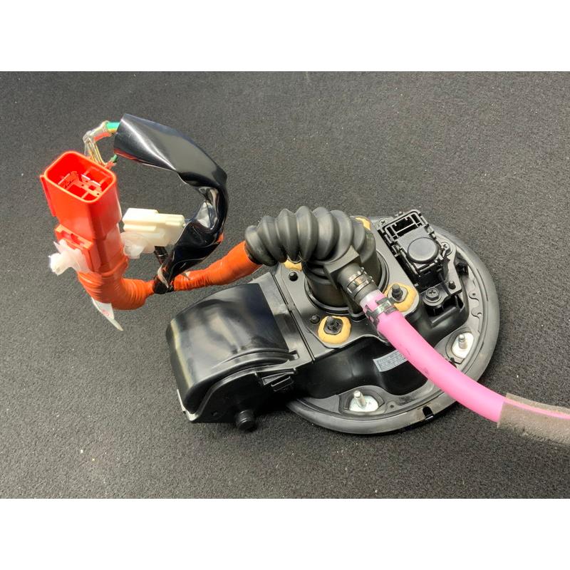 TY172 ZVW35 プリウス PHV S バッテリー チャージャー コネクター