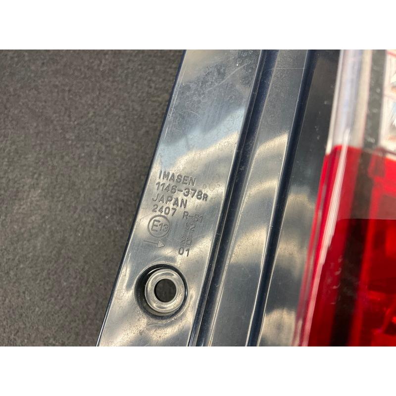 MT047 CV5W デリカ D:5 プレミアム 4WD 純正 テールランプ ☆左/右