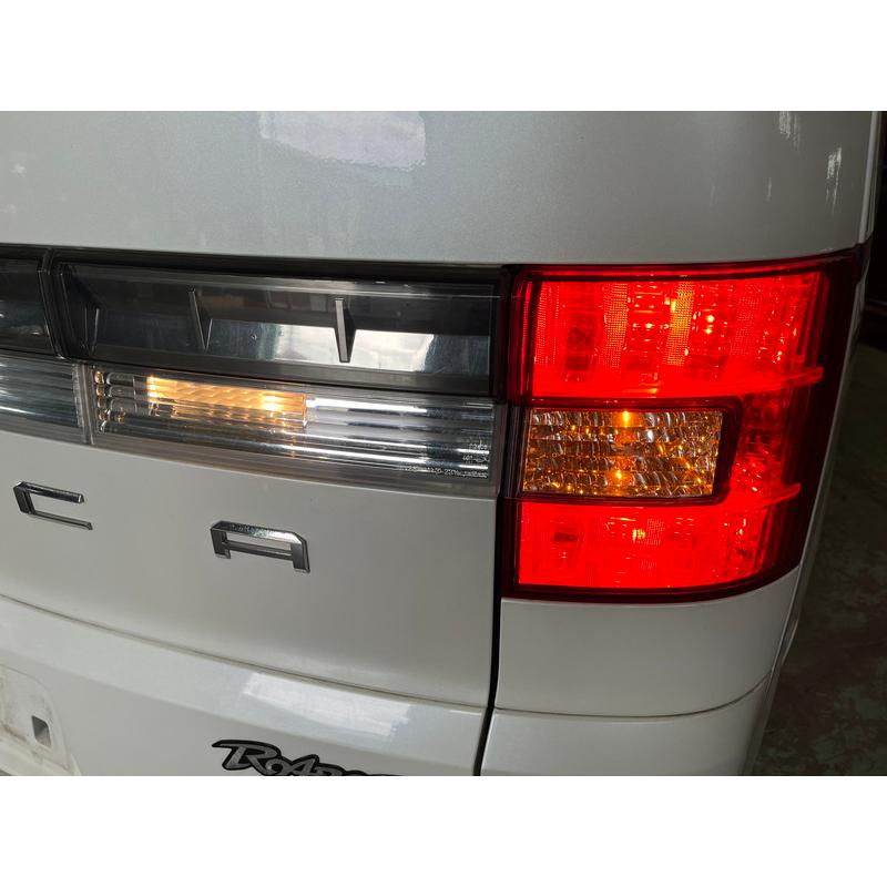 MT047 CV5W デリカ D:5 プレミアム 4WD 純正 テールランプ ☆左/右