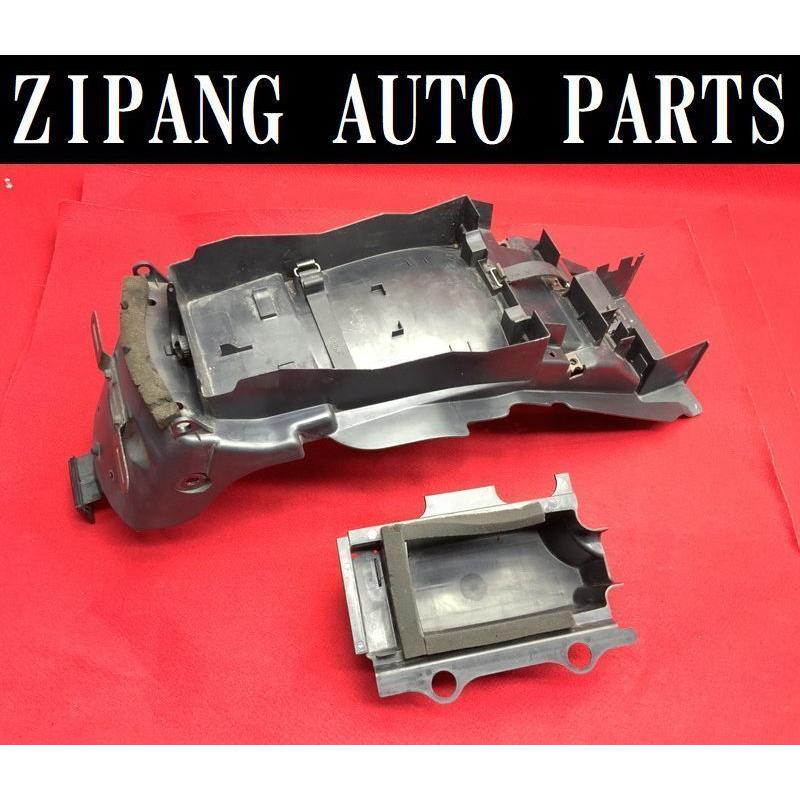 YM001 RP03J ヤマハ XJR1300 リア インナー フェンダー ◇5UX-2177A