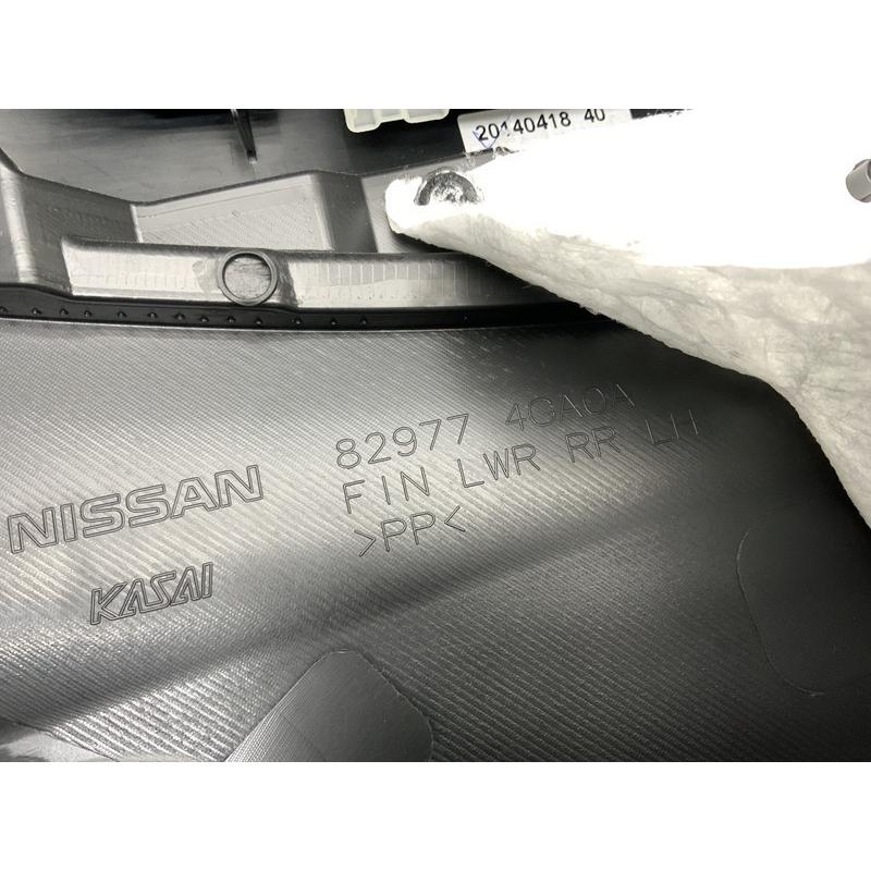 NS083 V37 スカイライン 350GT Four HV タイプP 左リア ドア トリム