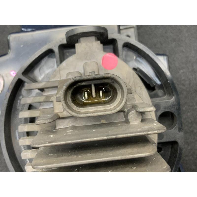 JE004 WK57A ジープ グランドチェロキー SRT8 純正 右 フォグランプ