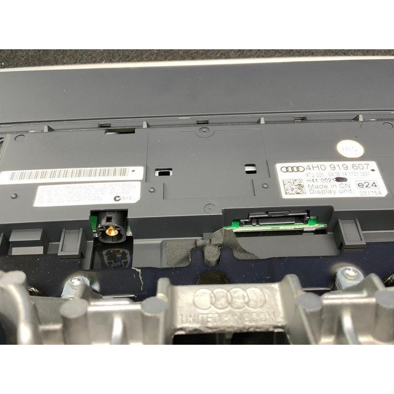 AU107 4H A8 クワトロ ロング 4.0TFSI 純正 RSE リア モニター ☆右側