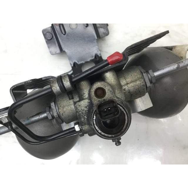 CT002 X7 シトロエン C5 ツアラー ハイドロリック リア ツイン CT002 X7 シトロエン C5 ツアラー ハイドロリック リア ツイン