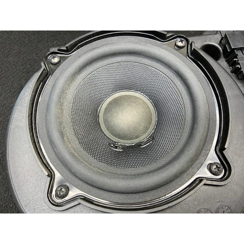 AU092 4E S8 5.2 クワトロ BANG＆OLUFSEN/バング＆オルフセン 左リア