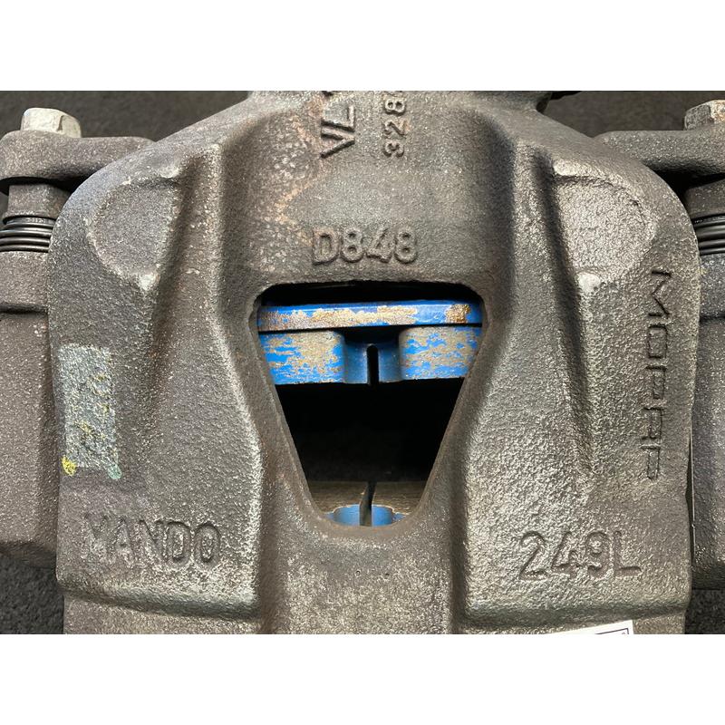 FA006 334 FIAT 500X クロスプラス 4WD 左フロント ブレーキ