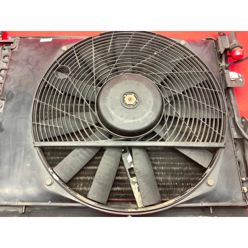 MB126 W201 190E 電動ファン/エアコン コンデンサー セット ☆動作OK 