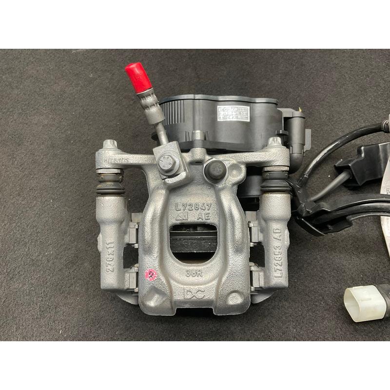 MB135 W177 A180 スタイル AMGライン 右リア ブレーキ キャリパー/モーター付 ★固着無し ○｜zipapngautoparts｜03