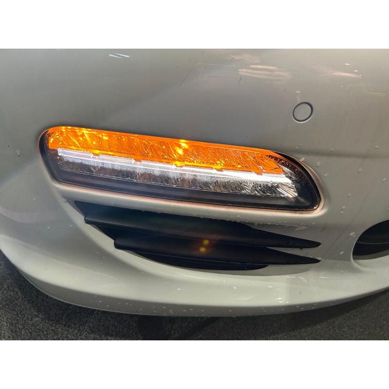 PR006 970 パナメーラ 4 右フロント LED デイライト/ウインカー ◇970 
