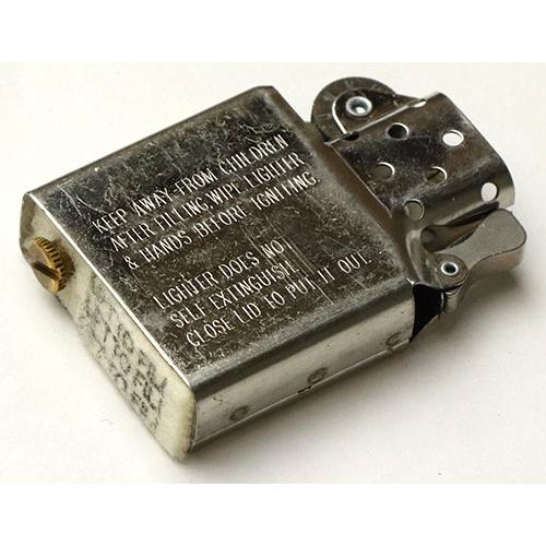 ZIPPO 「ラッキーストライク」ジッポー E.くろ革巻、黒色、革巻 ZIPPO 「ラッキーストライク」ジッポー E.くろ革巻、黒色、革巻