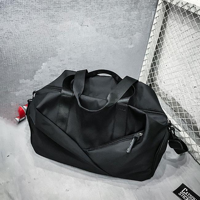 LEVISボストンバッグ、修学旅行、入院、仕事スポーツ旅行デカ文字革