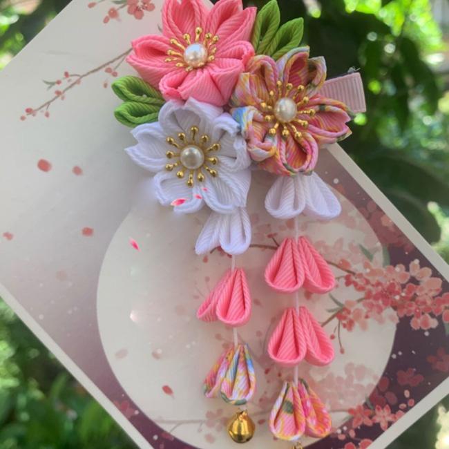 髪飾り かんざし 成人式 つまみ細工 簪 梅 花 ラメ ラインストーン