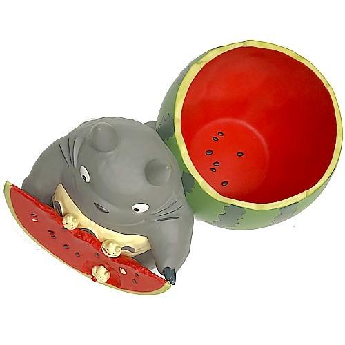 トトロ スイカ フィギュア　 ポリエステル樹脂　スタジオジブリ トトロ スイカ フィギュア ポリエステル樹脂 スタジオジブリ