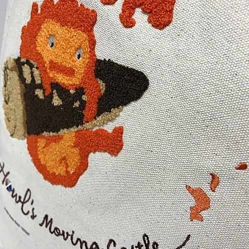 ジブリグッズ 縦型刺繍帆布トートバッグ ハウルの動く城 あわてるカ