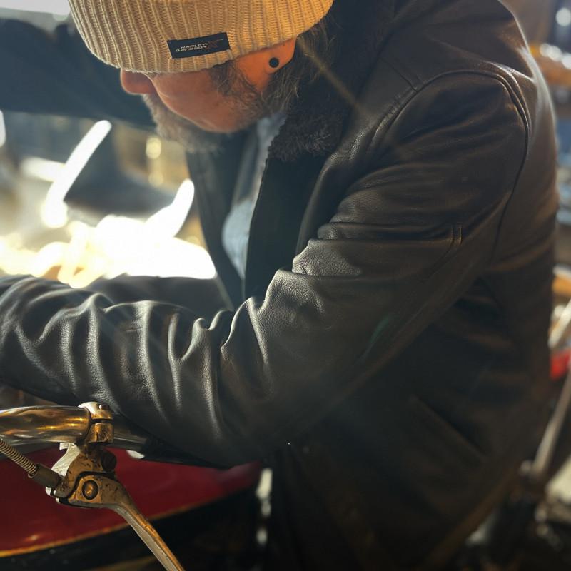 ZONオリジナル ゴートレザージャケット 冬用 本革 山羊革 柔らかい 軽い 暖かい ボア ジャケット バイカー ツーリング ライダース ミリタリー デッキジャケットの画像