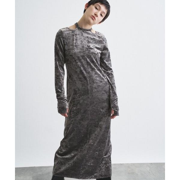 neck point velour dress